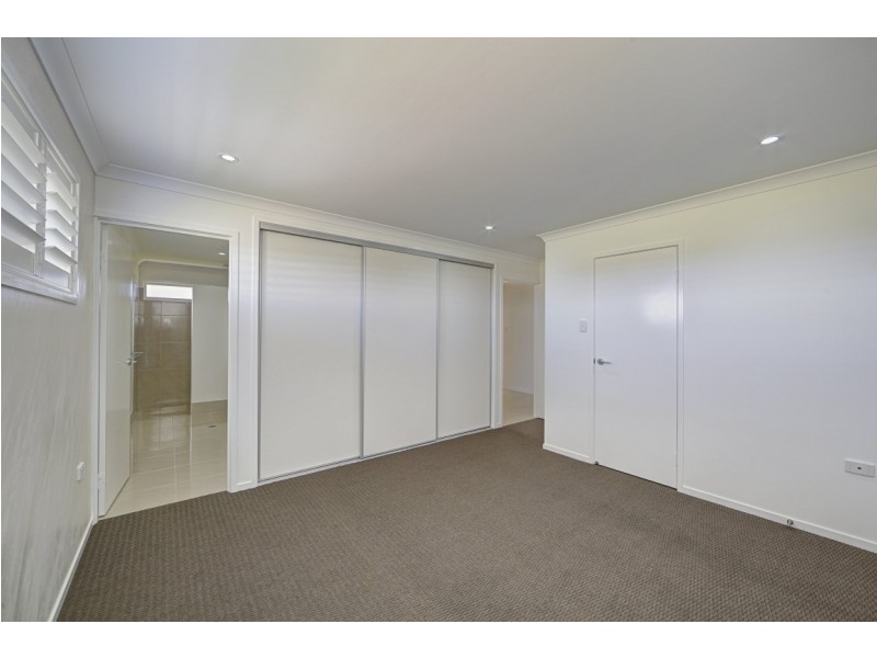 6 PALERMO AVENUE, Ashfield QLD 4670