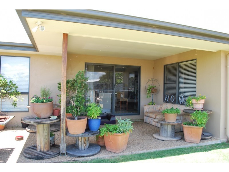 5 VILLA COURT, Ashfield QLD 4670