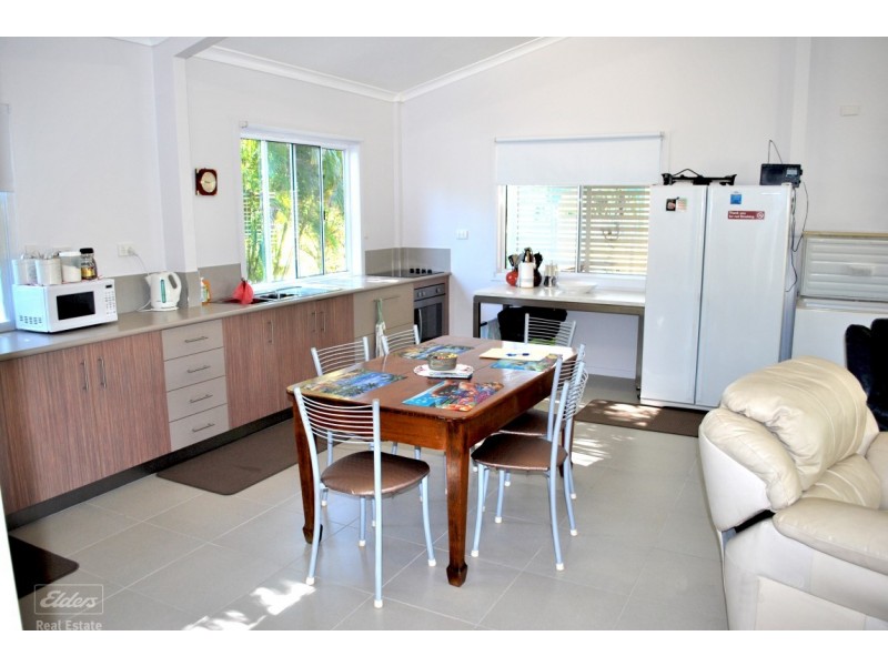 11 Island View Dr., Winfield QLD 4670