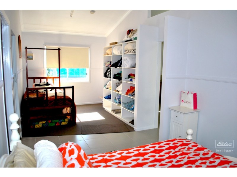 11 Island View Dr., Winfield QLD 4670