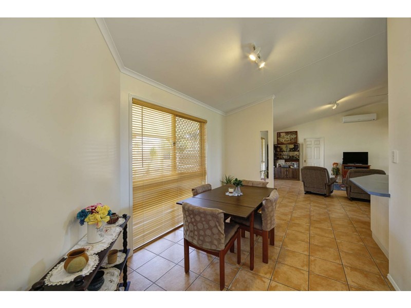 1/20 VASEY STREET, Avenell Heights QLD 4670