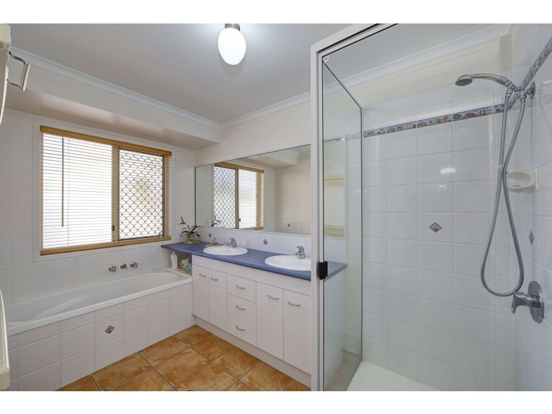 1/20 VASEY STREET, Avenell Heights QLD 4670