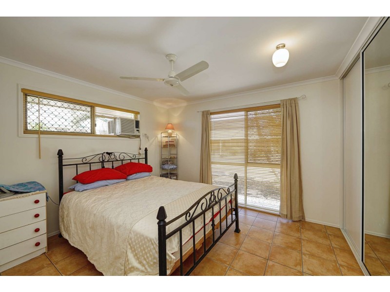 1/20 VASEY STREET, Avenell Heights QLD 4670