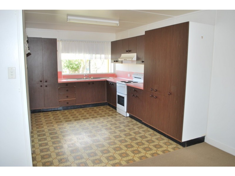 1/14 Row Street, Kepnock QLD 4670