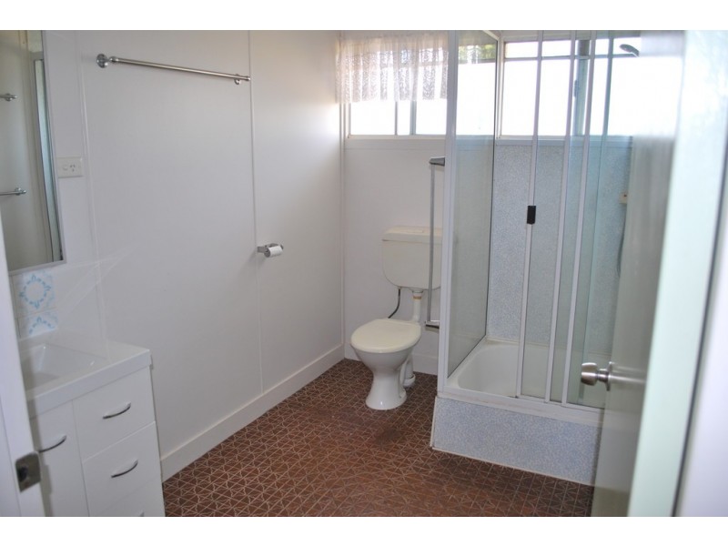 1/14 Row Street, Kepnock QLD 4670