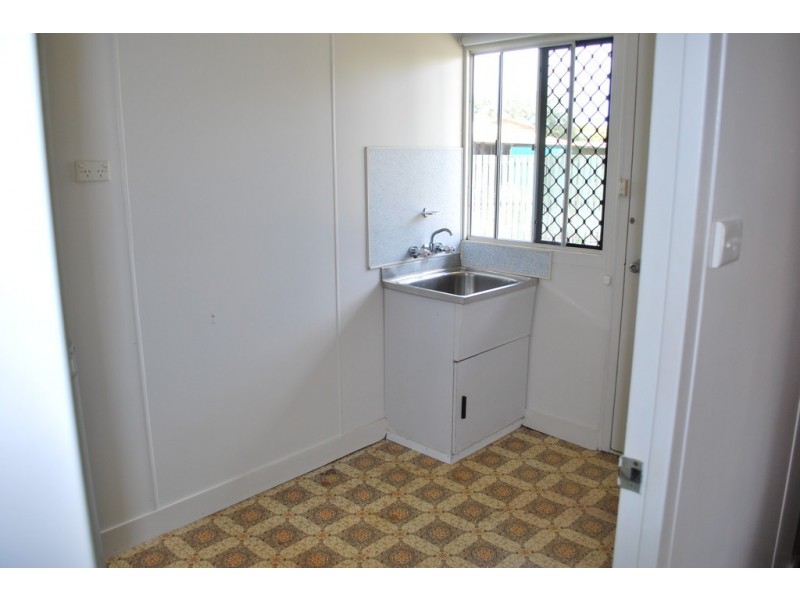 1/14 Row Street, Kepnock QLD 4670