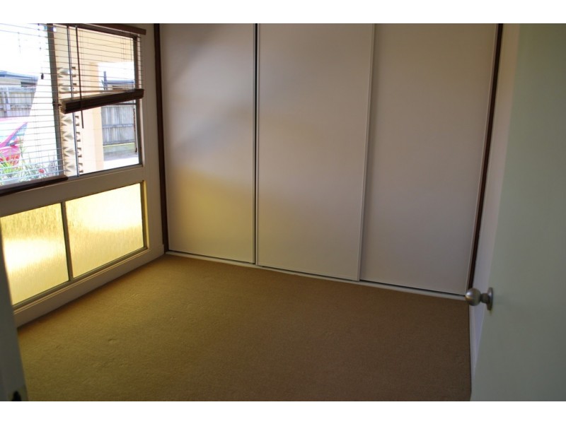 1/14 Row Street, Kepnock QLD 4670