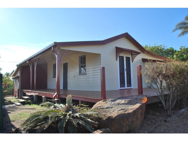 1 Bennett, Elliott Heads QLD 4670