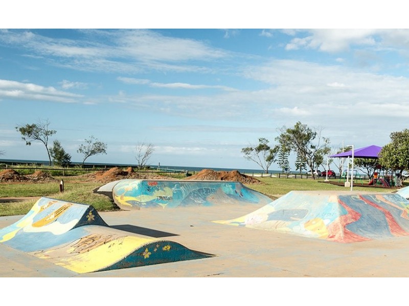 9 CLUB AVENUE, Moore Park Beach QLD 4670