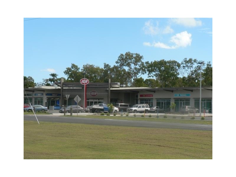 5 HIBISCUS AVENUE, Moore Park Beach QLD 4670