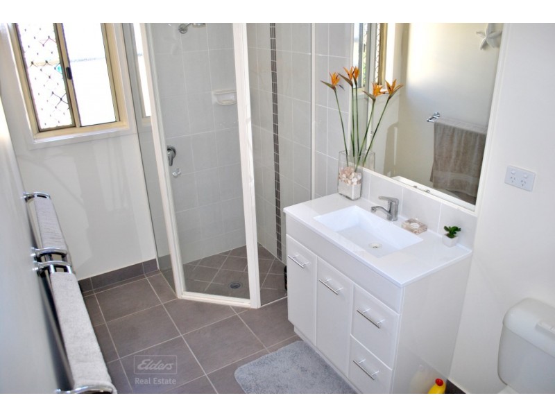 Unit 5, 26 Dunn Rd, Avenell Heights QLD 4670