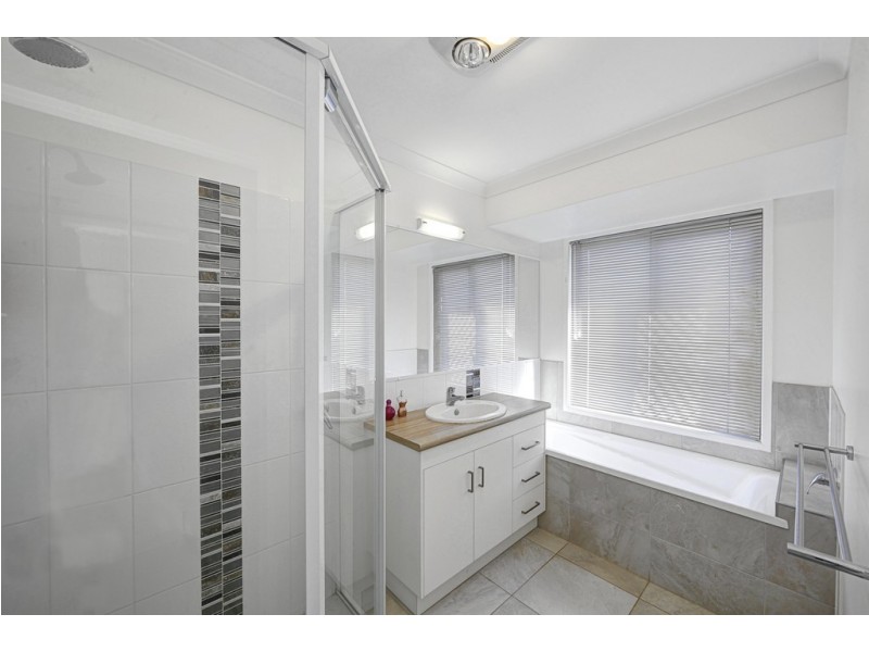 31 SERENITY DRIVE, Kalkie QLD 4670