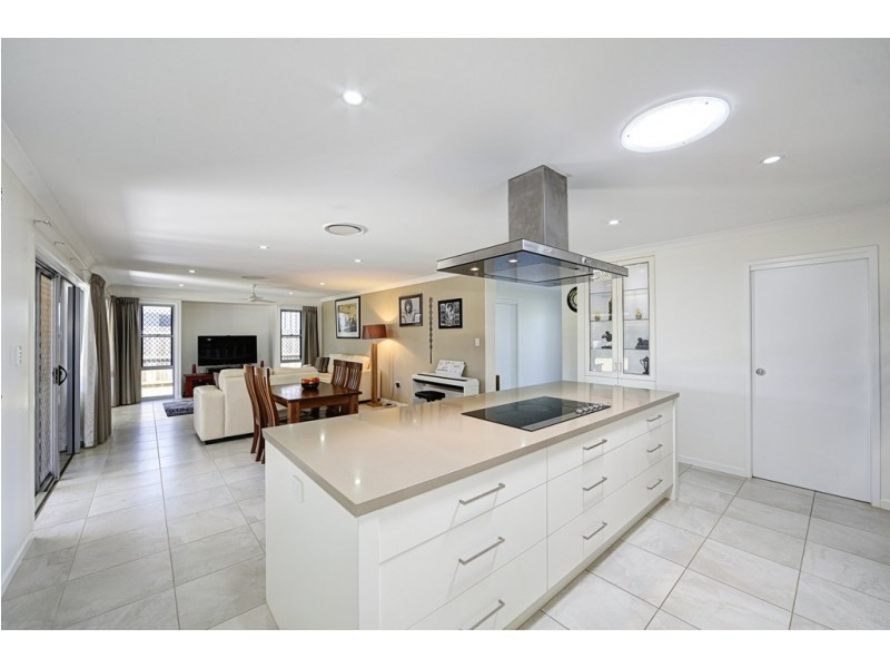 31 SERENITY DRIVE, Kalkie QLD 4670