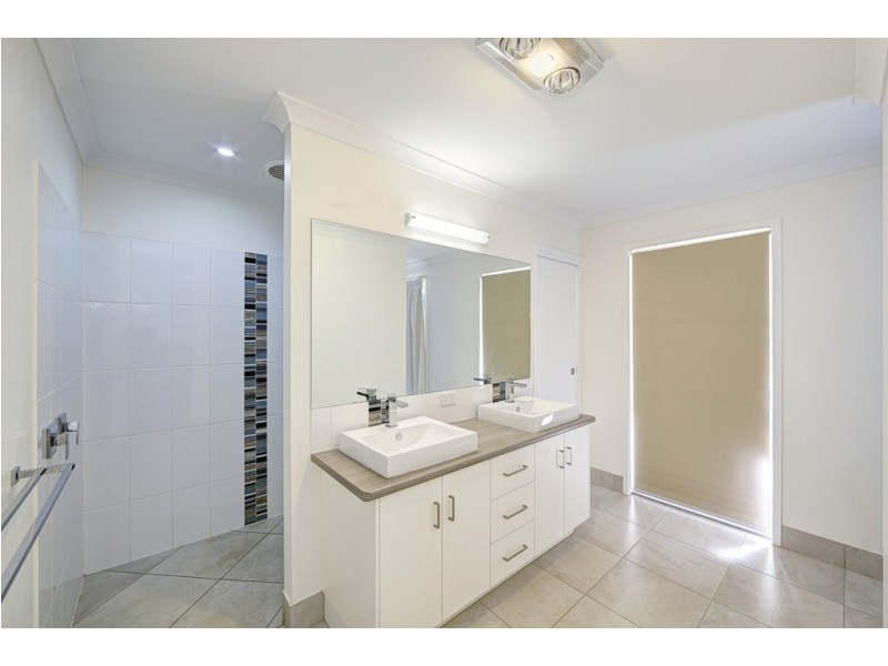 31 SERENITY DRIVE, Kalkie QLD 4670