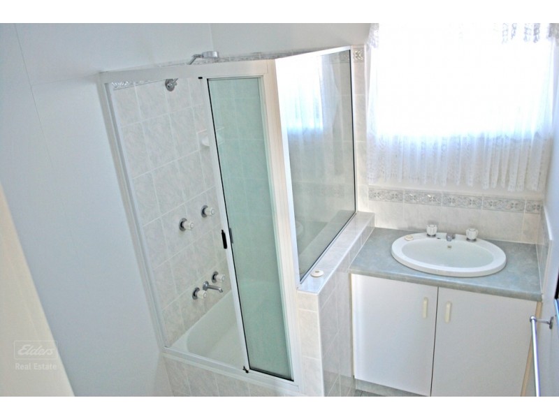 Unit 2 2 Thomsen Street, Millbank QLD 4670