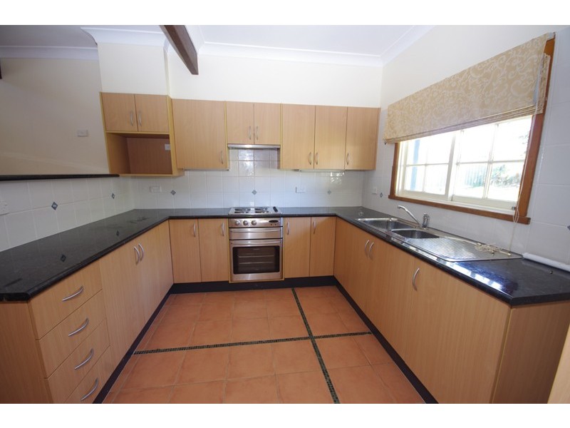 10 Ophir Street, Orient Point NSW 2540