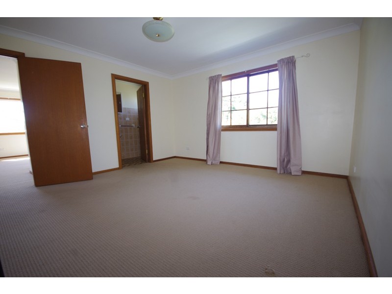 10 Ophir Street, Orient Point NSW 2540