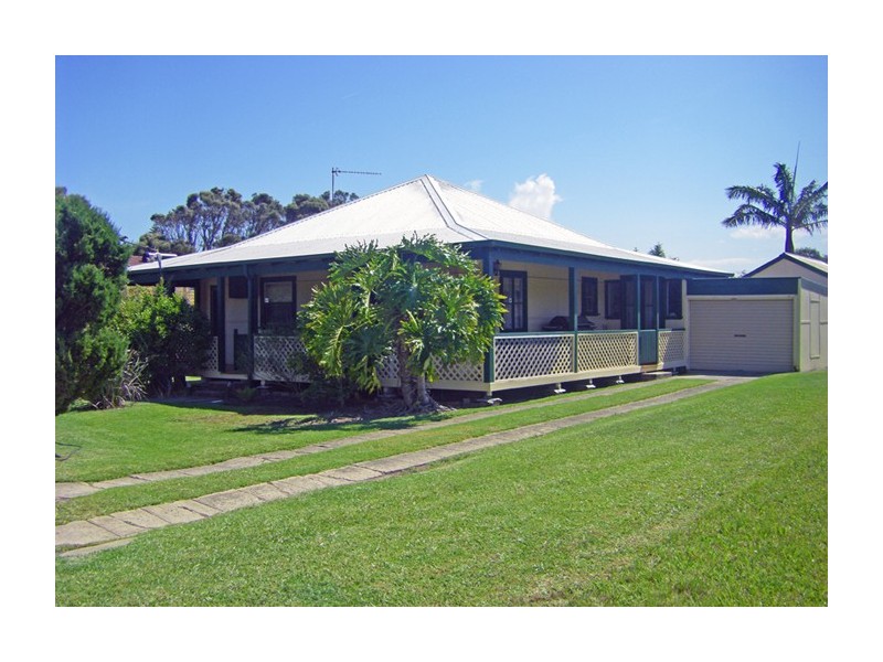 63 Eastbourne Avenue, Culburra Beach NSW 2540