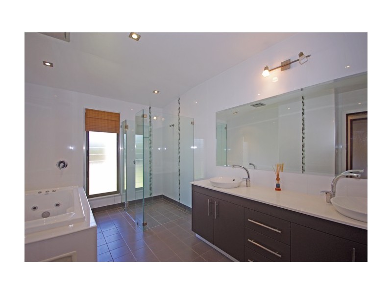 86 Greenbank Grove, Culburra Beach NSW 2540