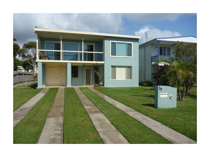 39 Eastbourne Avenue, Culburra Beach NSW 2540