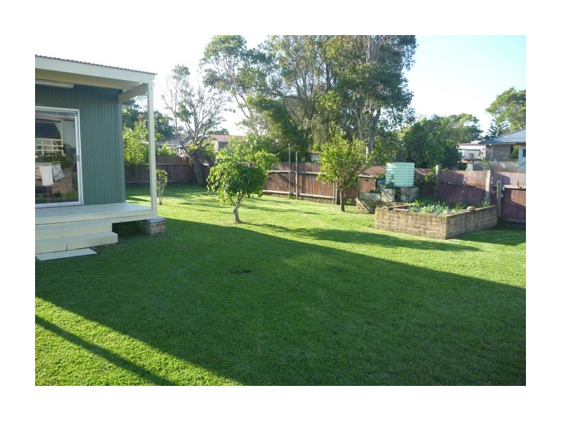 39 Eastbourne Avenue, Culburra Beach NSW 2540