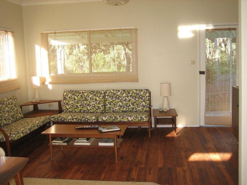 1 Flora Street, Culburra Beach NSW 2540