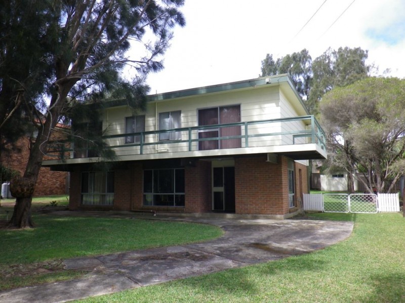30 Orient Avenue, Orient Point NSW 2540