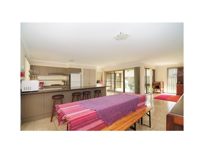 10 Kembla Close, Nowra NSW 2541