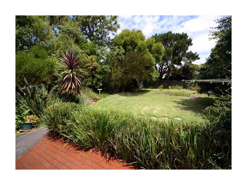 14 Otranto Avenue, Orient Point NSW 2540