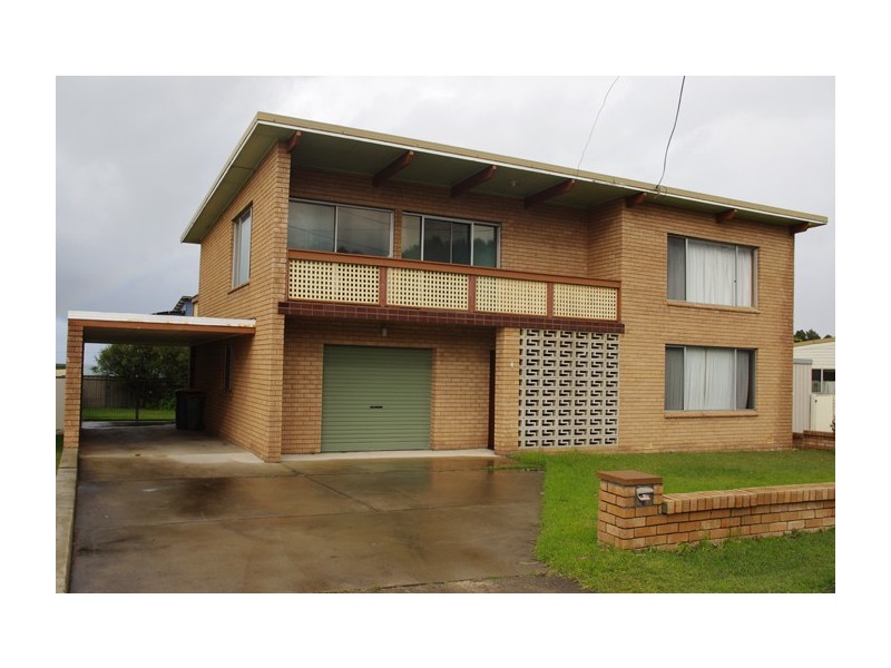 4 Eastbourne Ave, Culburra Beach NSW 2540