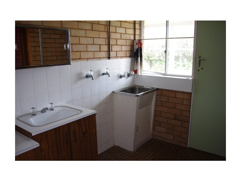 4 Eastbourne Ave, Culburra Beach NSW 2540
