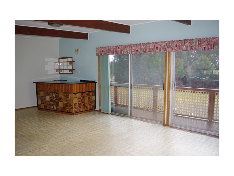 4 Eastbourne Ave, Culburra Beach NSW 2540