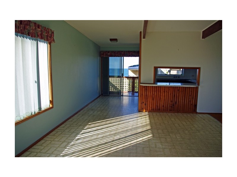 4 Eastbourne Ave, Culburra Beach NSW 2540