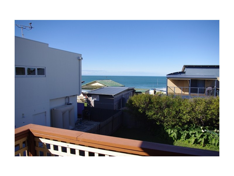 4 Eastbourne Ave, Culburra Beach NSW 2540