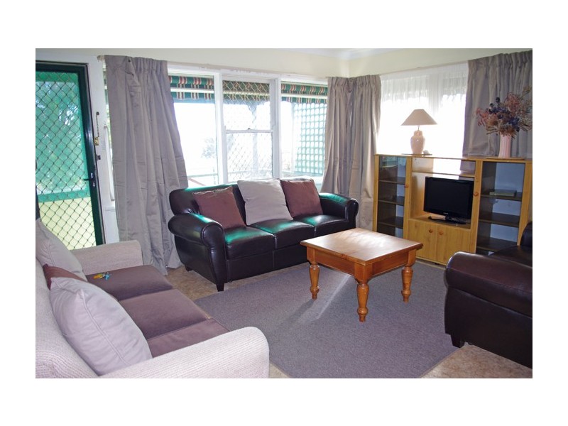 6 Orient Avenue, Orient Point NSW 2540