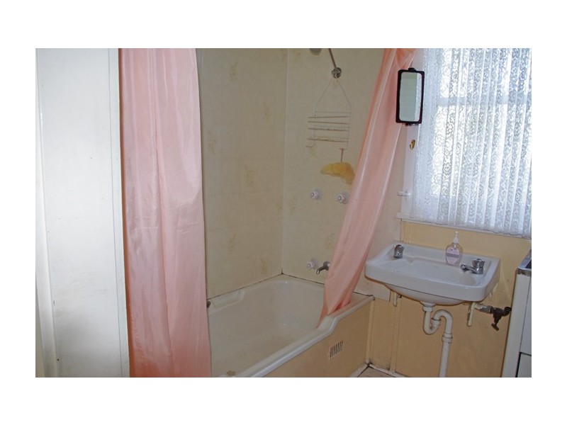 6 Orient Avenue, Orient Point NSW 2540