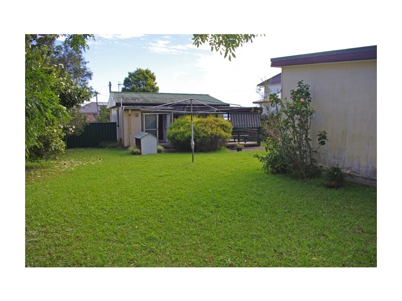 6 Orient Avenue, Orient Point NSW 2540