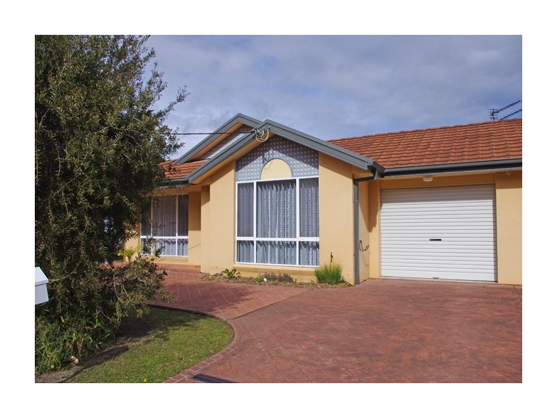 1/180 Prince Edward Avenue, Culburra Beach NSW 2540