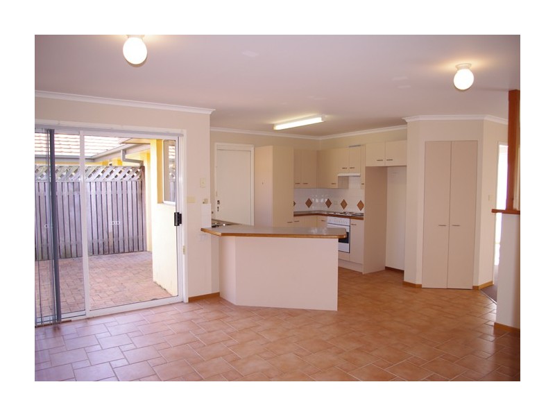 1/180 Prince Edward Avenue, Culburra Beach NSW 2540