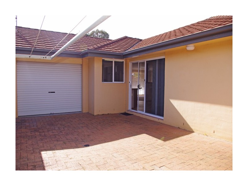 1/180 Prince Edward Avenue, Culburra Beach NSW 2540