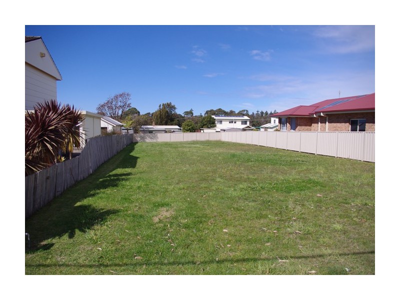 77 Carlton Crescent, Culburra Beach NSW 2540
