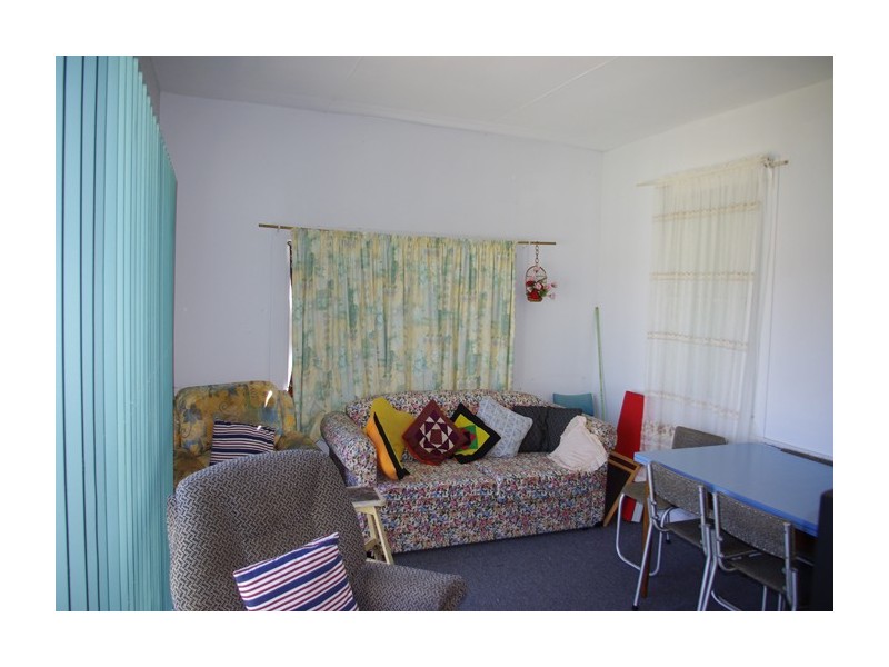 18 Penguins Head Rd, Culburra Beach NSW 2540