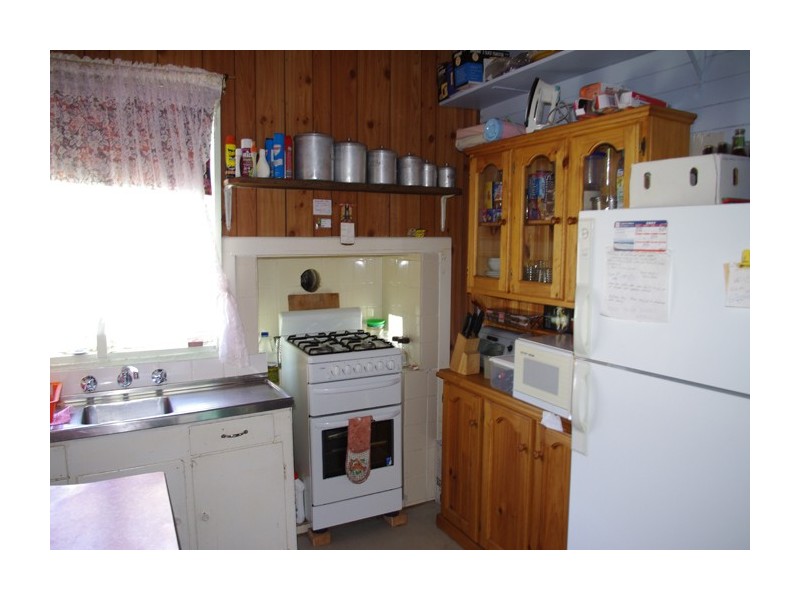 18 Penguins Head Rd, Culburra Beach NSW 2540