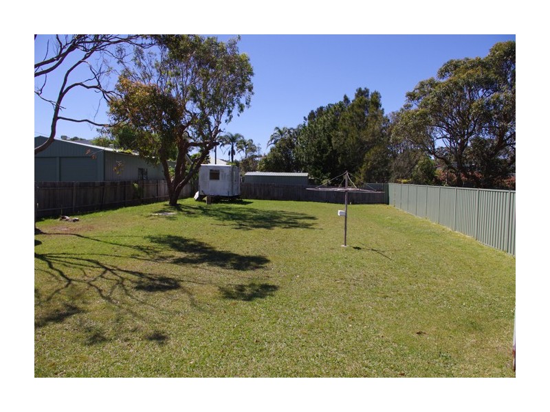 18 Penguins Head Rd, Culburra Beach NSW 2540