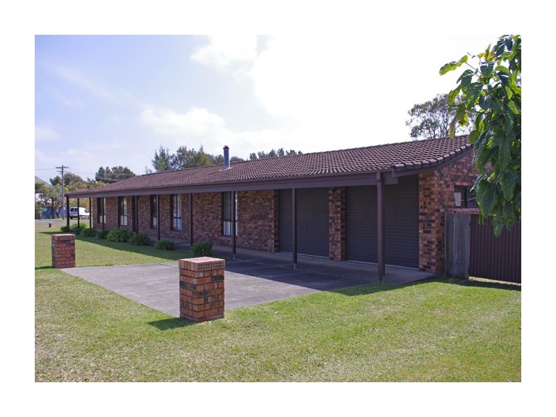 13 The Triangle, Culburra Beach NSW 2540