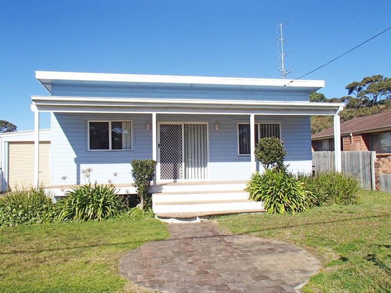 18 The Lake Circuit, Culburra Beach NSW 2540