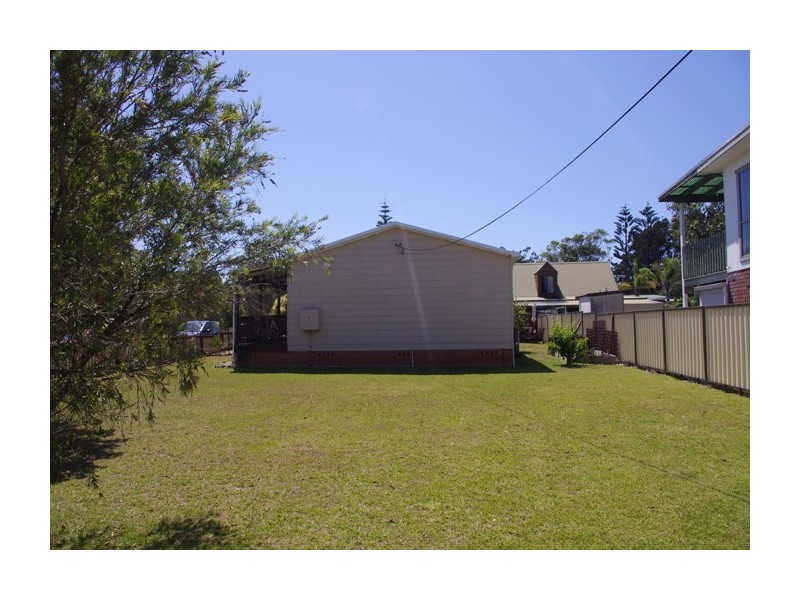 2 Prince Edward Avenue, Culburra Beach NSW 2540