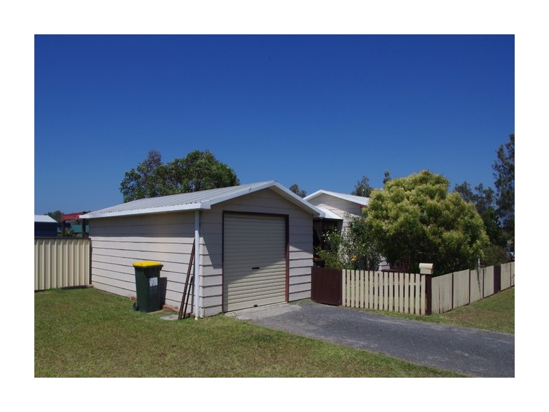 2 Prince Edward Avenue, Culburra Beach NSW 2540