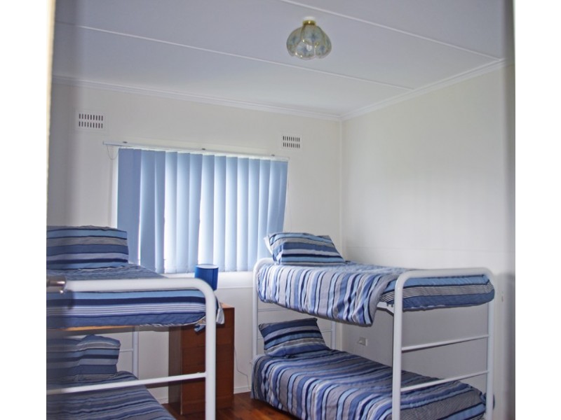 11 Farrant Avenue, Culburra Beach NSW 2540