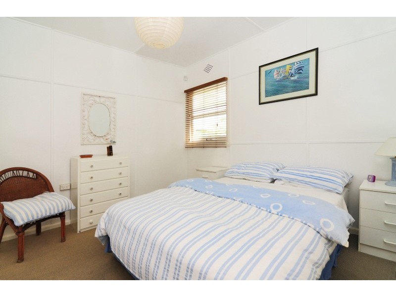 5 Farrant Avenue, Culburra Beach NSW 2540